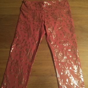 Women’s Fabletics Capri Size Medium